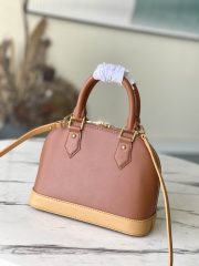 L X V Handbag 23.5x17.5x11.5cm - Image 2