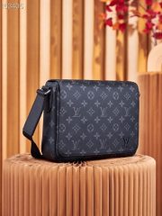 L X V District M46255 Size：26x20x7cm - Image 3