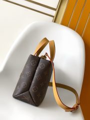 L X V SHOPPER TOTE M27019 25x19x11cm - Image 2