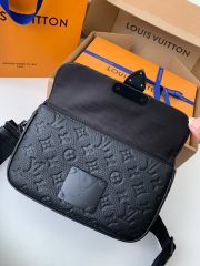 L X V  S-Lock Messenger  22*18*8cm - Image 4