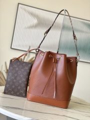 L X V Bucket Bags - Image 3
