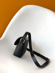 L X V Pulse mini M12618 Size:22.5x16x5cm - Image 3