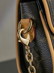 L X V Pochette Clle M13566 11x6x20.5cm - Image 6