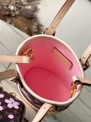 L X V Bucket Bags - Image 8