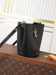 L X V Bloom Mini Hobo M27260 Size：17.5x16x11cm（Multiple colors） - Image 3