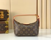 L X V POCHETTE HILLS M27509 18.5x11x6.5cm