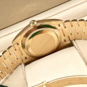 Rolxx Yellow Gold Replica - Image 8
