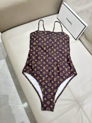 L X V Bikini - Image 6