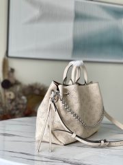 L X V Handbag 23x13x32cm（Multiple colors） - Image 11