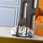 L X V Hang On M13086 Size：32x15x6cm