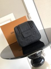 L X V Shoulder handbag 28*15*16.5cm - Image 6