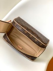 L X V TOILETRY BAG M44494 Size：28x15x16.5cm - Image 8
