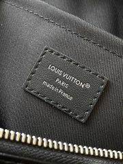 L X V Shoulder bag M13988 Size：25x15x11cm - Image 9