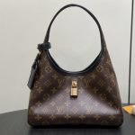 L X V Shoulder bag 15x12x28cm