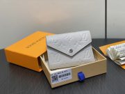 L X V Wallets（Multiple sizes） - Image 5