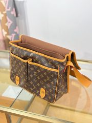 L X V SATCHEL Messenger Bags M14723 35.5x24x12cm - Image 6