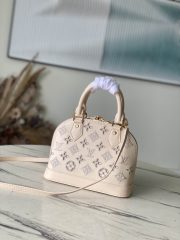 L X V Handbag 23.5x17.5x11.5cm - Image 15