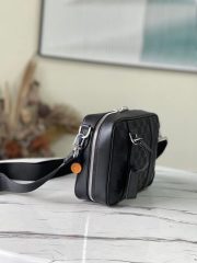 L X V Shoulder bag/handbag 27*18*7cm - Image 2