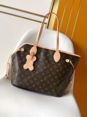L X V NEVERWOOF  Medium Pet Bag size:31*28*14CM