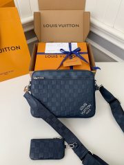 L X V  Messenger Bags Size：25*18.5*7cm - Image 16