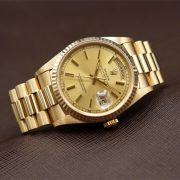 Rolxx Day-Date 40 Gold Replica - Image 2