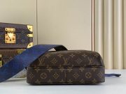 L X V  Messenger Bags - Image 4