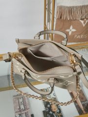 L X V ONTHEGO EAST WEST Bag M23641 25x13x10cm（Multiple colors） - Image 8