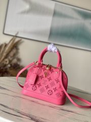 L X V Handbag 23.5x17.5x11.5cm - Image 21