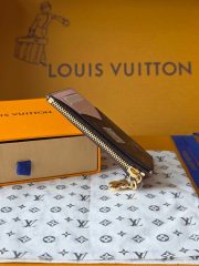 L X V CARD HOLDER - Image 6