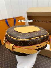 L X V BOITE CHAPEAU SOUPLE M45647 20*22.5*8cm - Image 5
