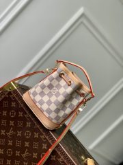L X V Bucket Bags - Image 3