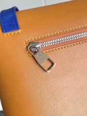 L X V Shoulder bag M12988 24x19x18cm - Image 6