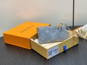L X V CARD HOLDER - Image 9