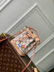 L X V Bucket Bags - Image 2