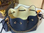 L X V Shoulder bag 22x14x19cm（Multiple colors） - Image 15