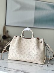 L X V Handbag 23x13x32cm（Multiple colors） - Image 2
