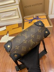 L X V Shoulder bag M45571 20x14x7.5cm - Image 4