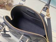 L X V Handbag 23.5x17.5x11.5cm - Image 9