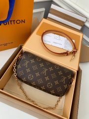 L X V WALLET ON CHAIN IVY size：23.5*12*4.3cm（Multiple colors） - Image 4