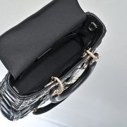 DR Shoulder bag 22x12x6cm - Image 8