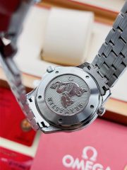 OMG Seamaster 300m Blue Replica - Image 5