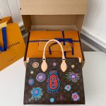 L X V x Yayoi Kusama  ONTHEGO  35*27*14cm