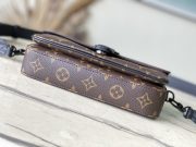 L X V  Messenger Bags Size：22x12x6cm - Image 4