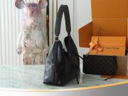 L X V CarryAll Dark 39x30x15cm - Image 3