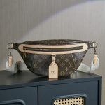 L X V Bumbag Pockets 38x16x8cm