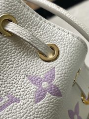 L X V Bucket Bags - Image 8