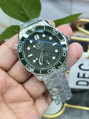 OMG  Seamaster Diver 300M  8800 Diver - Image 6