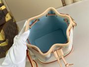 L X V Bucket Bags - Image 9