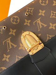 L X V One Handle M43125 25x19x10cm - Image 9
