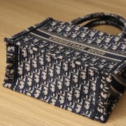 DR BOOK Tote 26.5x21x14cm - Image 6